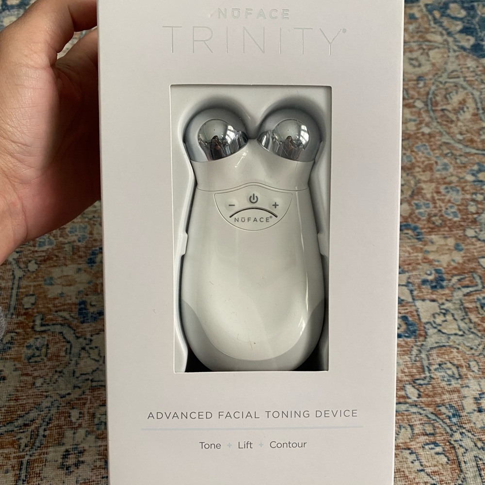 Nuface Trinity complete facial toning kit